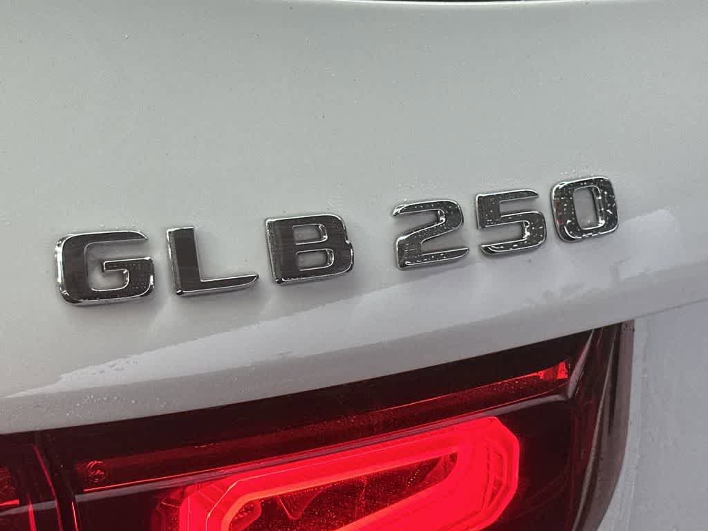 Used 2023 Mercedes-Benz GLB 250 image 10