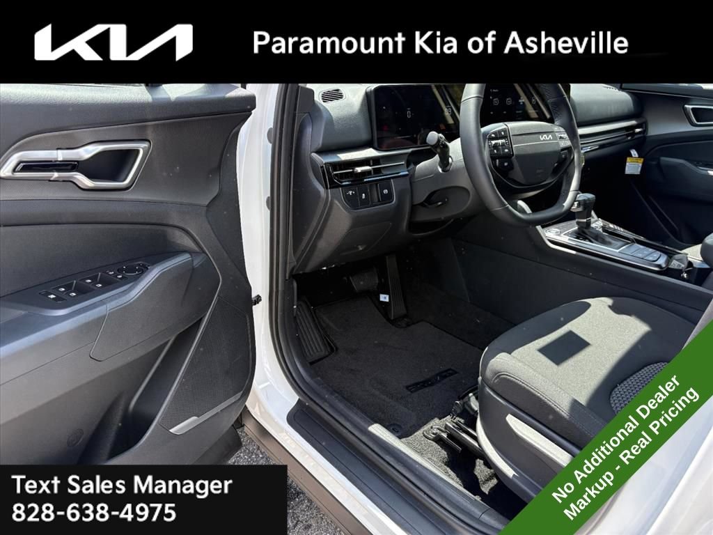 New 2026 Kia Sportage LX AWD/4WD image 16