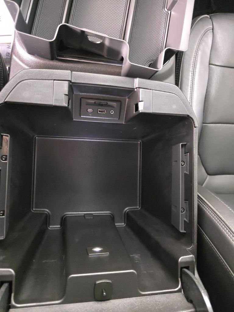 Used 2022 Chevrolet Silverado 1500 High Country image 25