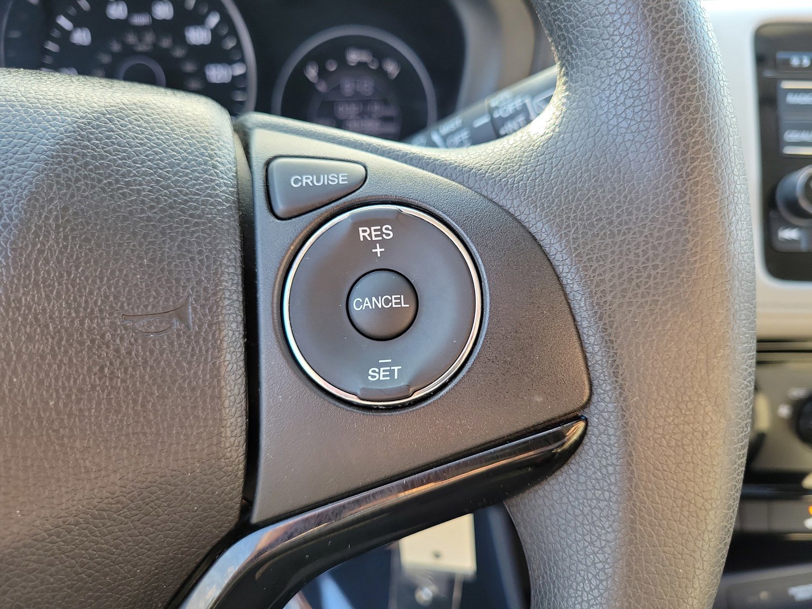 Used 2017 Honda HR-V LX image 19