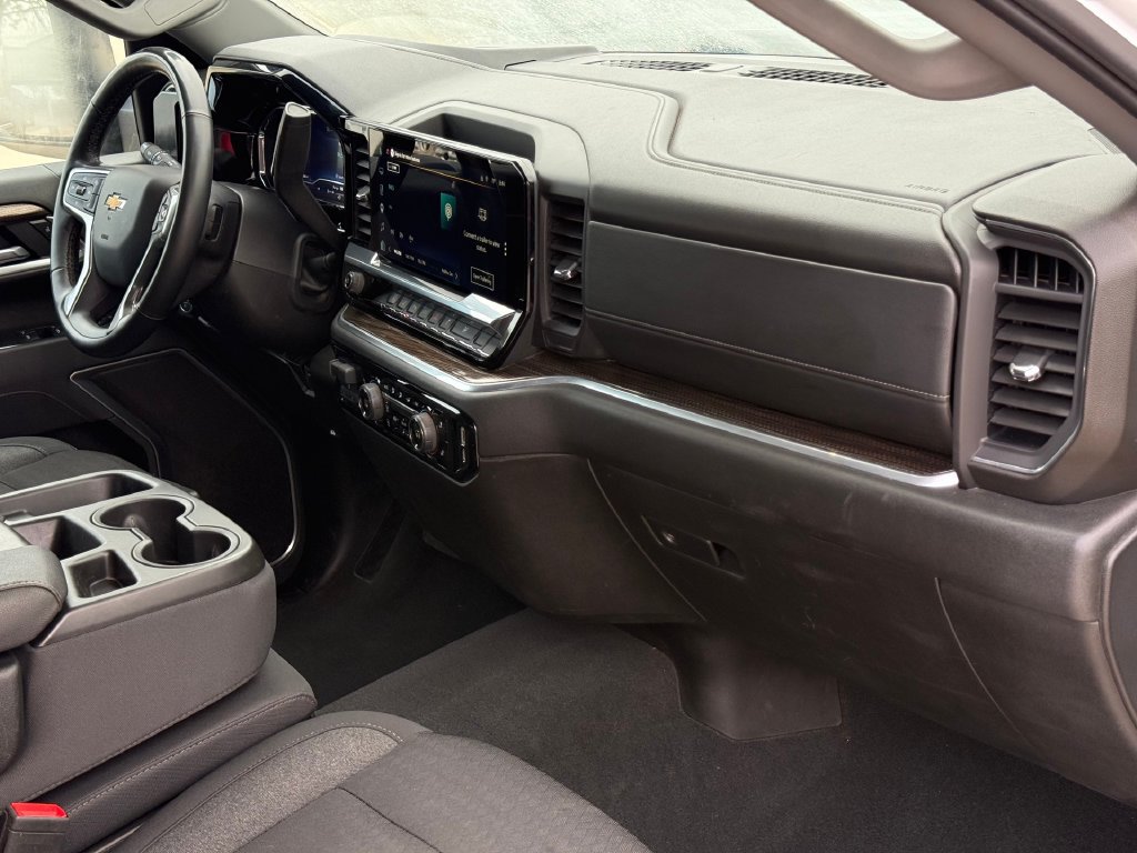Used 2025 Chevrolet Silverado 3500 LT w/ Safety Package AWD/4WD image 23