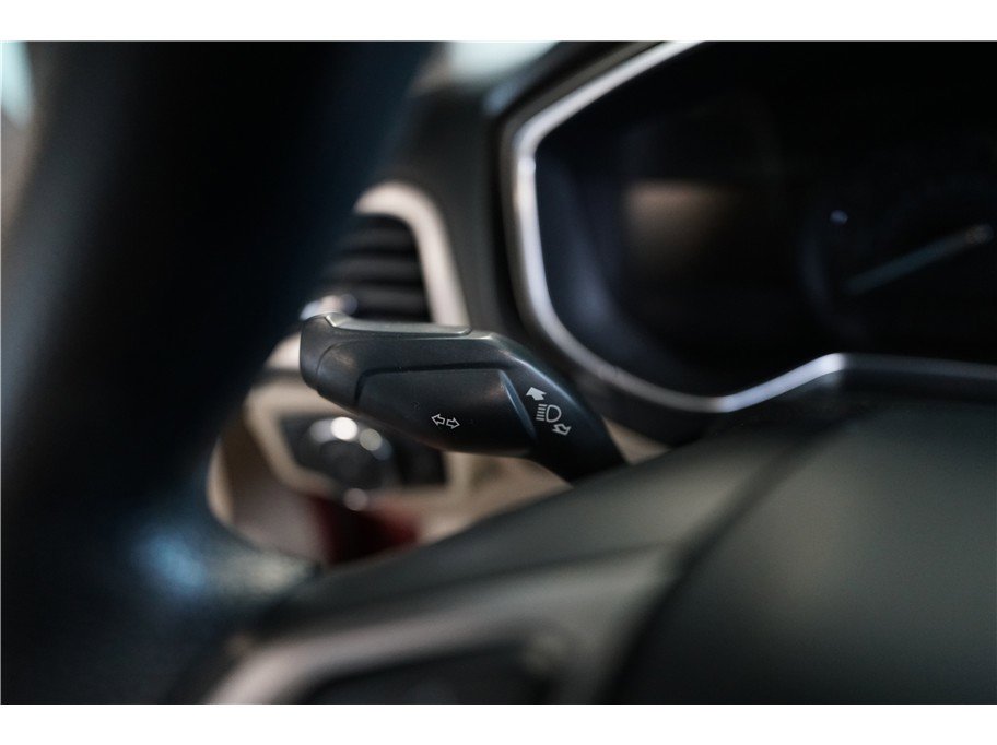 Used 2017 Ford Fusion SE w/ Fusion SE Technology Package FWD image 22