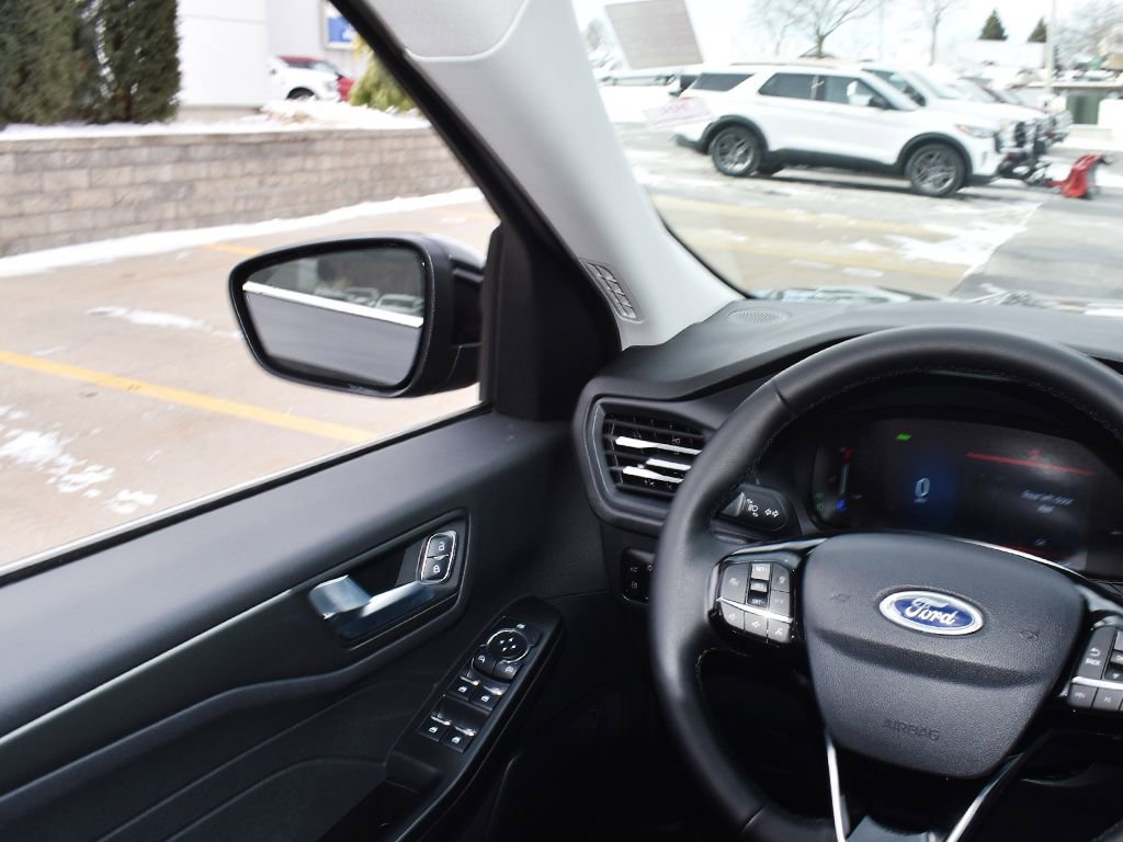 New 2026 Ford Escape SE image 17