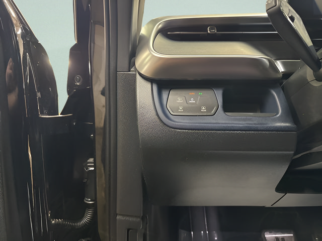 New 2025 Volkswagen ID. Buzz Pro S RWD image 8