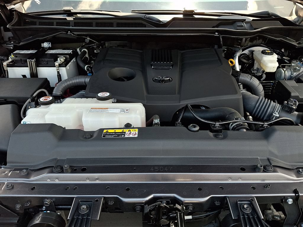 Used 2023 Toyota Tundra SR5 w/ SR5 Convenience Package AWD/4WD image 28
