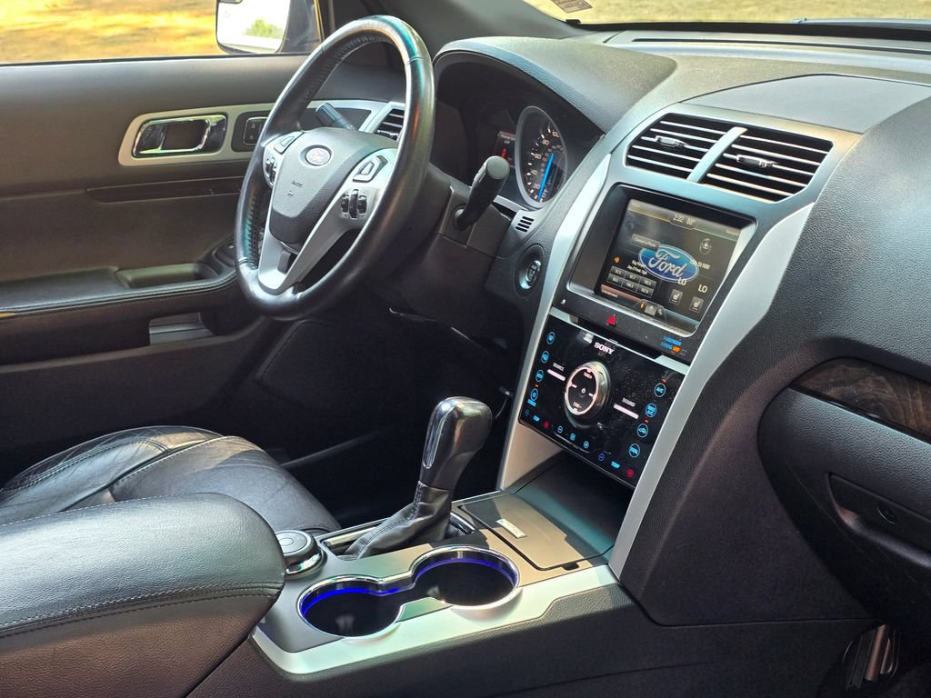Used 2015 Ford Explorer Limited AWD/4WD image 12