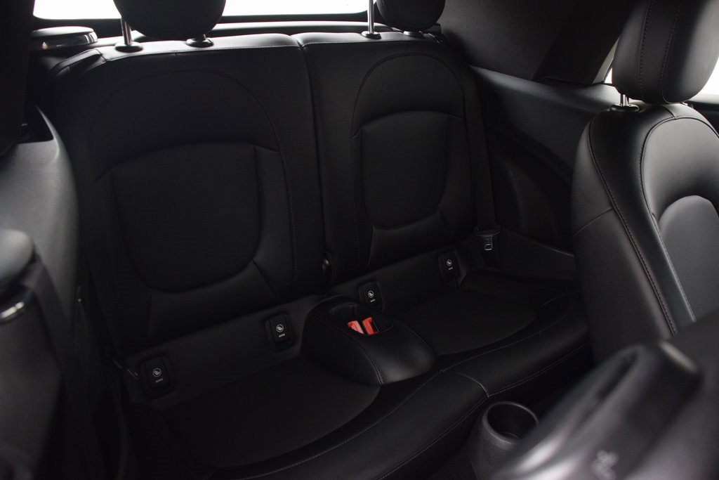 Used 2018 MINI Cooper Convertible image 17