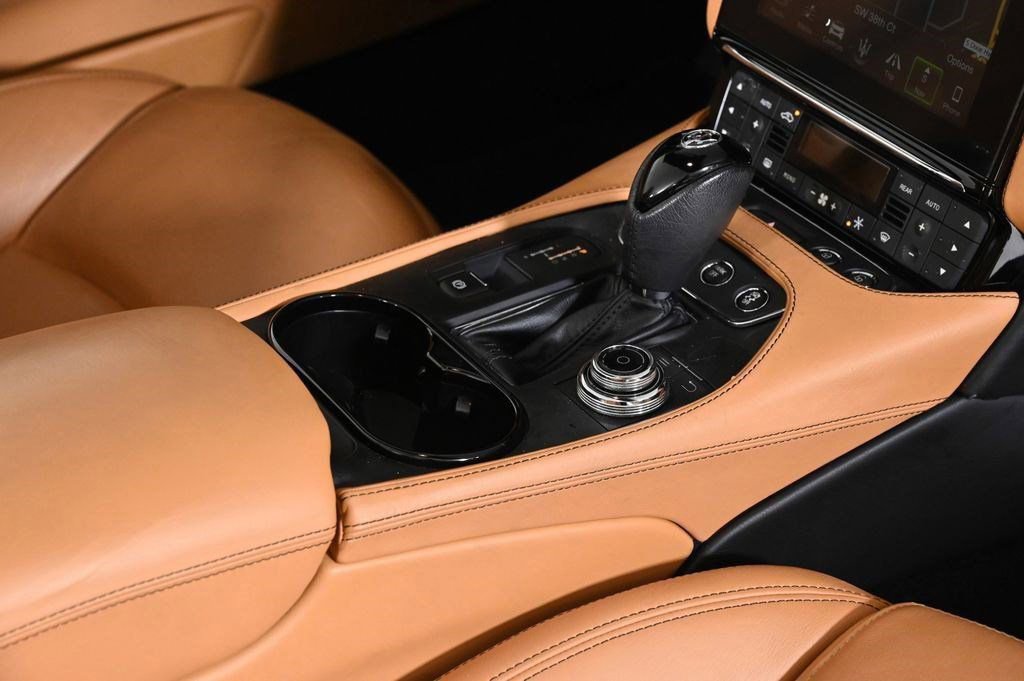 Used 2018 Maserati GranTurismo Sport RWD image 25