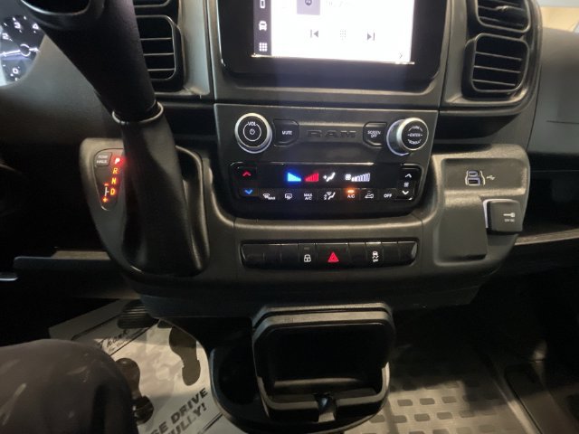 Used 2024 RAM ProMaster 2500 w/ Convenience Group FWD image 23