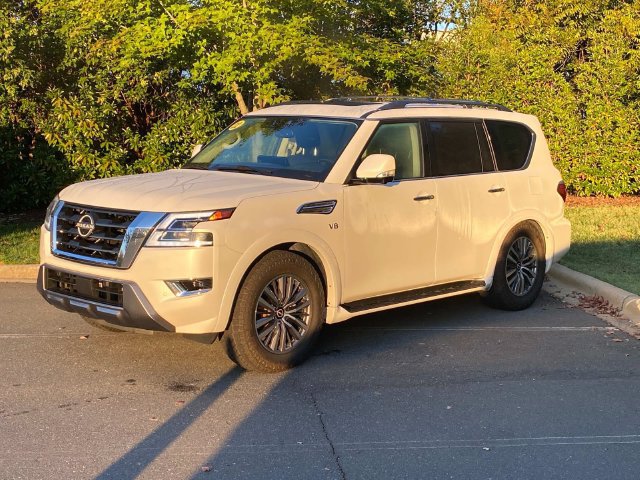 Used 2022 Nissan Armada SL AWD/4WD image 3
