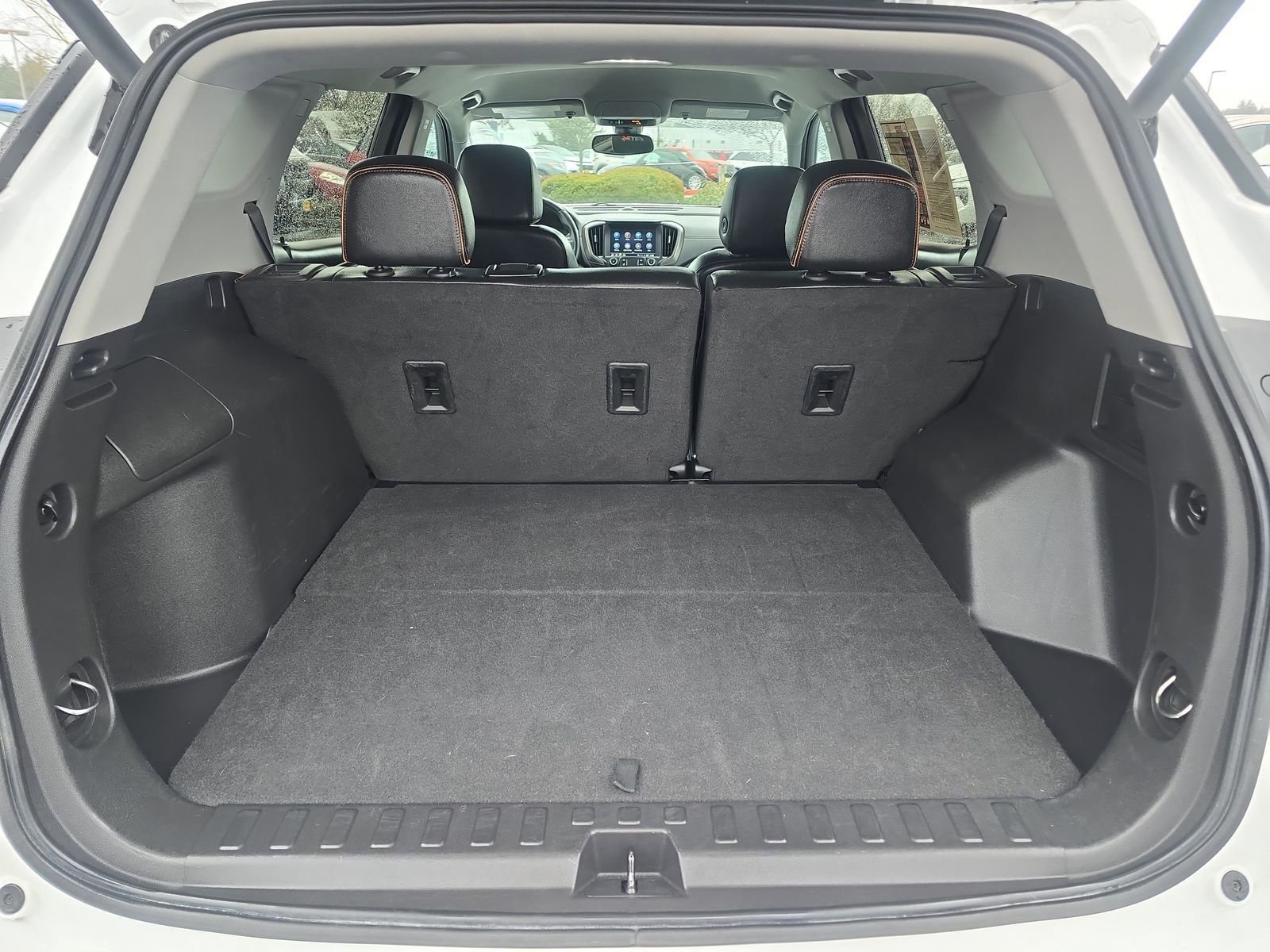 Used 2023 GMC Terrain AT4 image 40