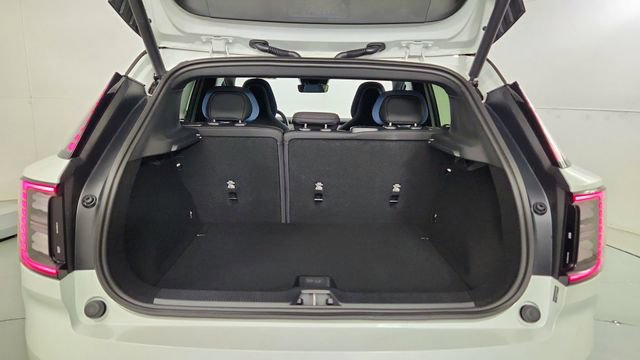 New 2026 Volvo EX30 Plus w/ Climate Package RWD image 36