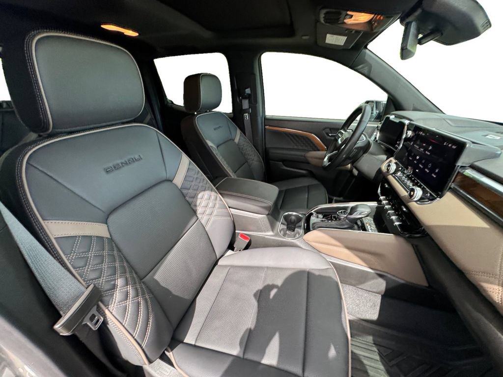 Certified 2024 GMC Canyon Denali AWD/4WD image 16