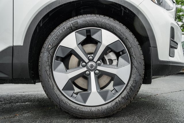 Certified 2025 Volvo XC40 B5 Core w/ Protection Package Premier image 19