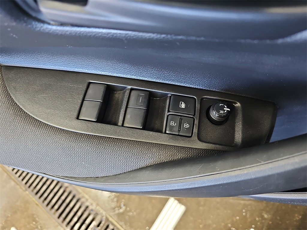 Used 2023 Toyota Corolla LE image 27