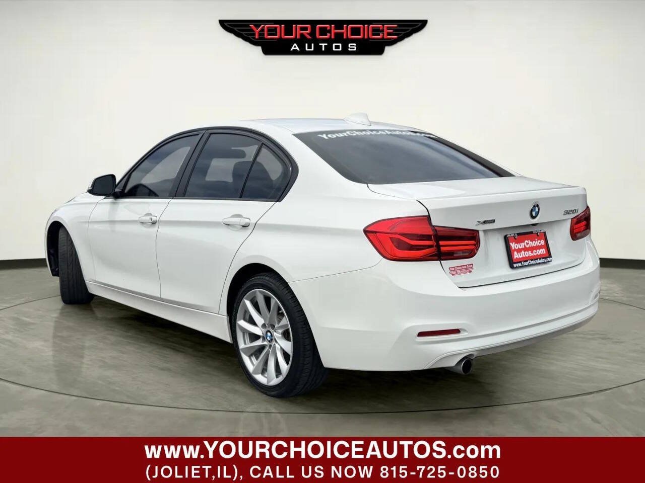 Used 2018 BMW 320i xDrive Sedan AWD/4WD image 3