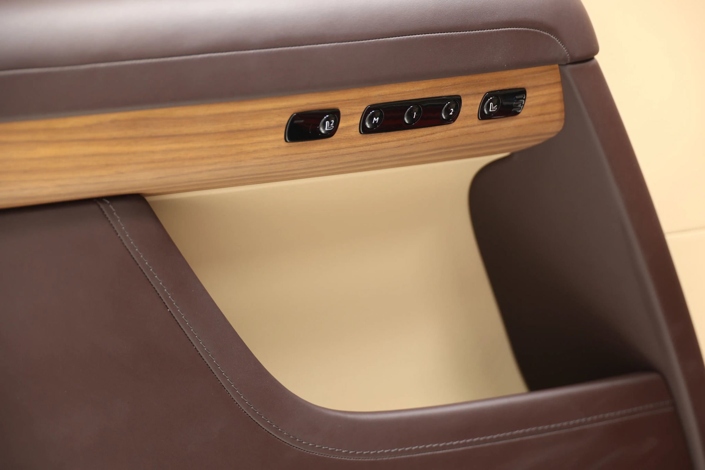 Used 2022 Rolls-Royce Ghost w/ Ghost Package AWD/4WD image 14