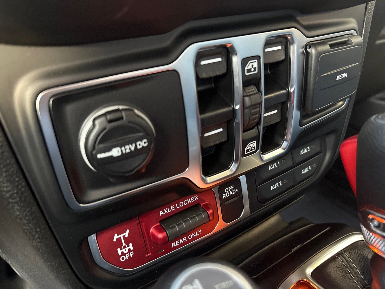 New 2026 Jeep Gladiator Sport S image 19