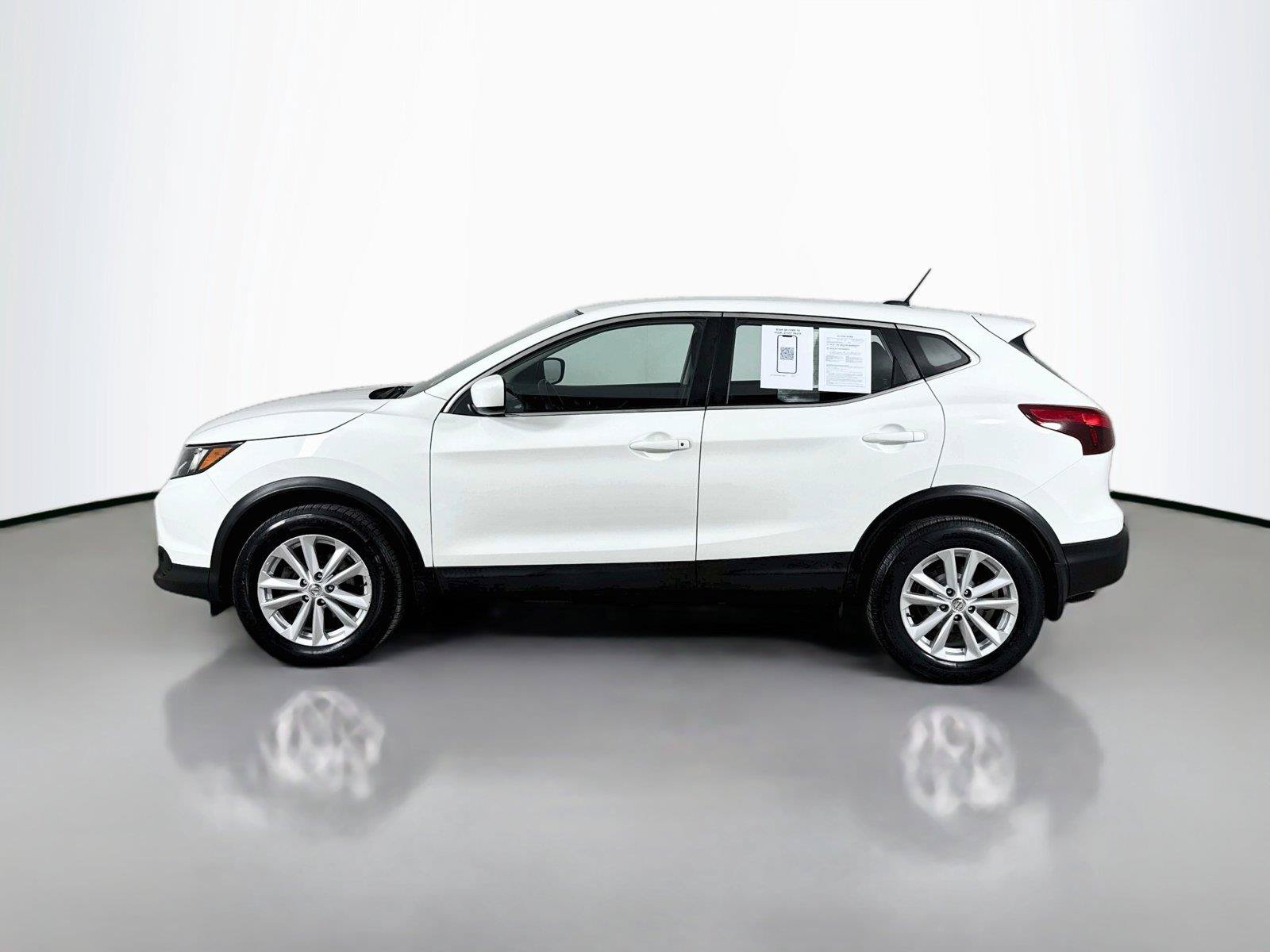 Used 2017 Nissan Rogue Sport S w/ S Appearance Package AWD/4WD image 6