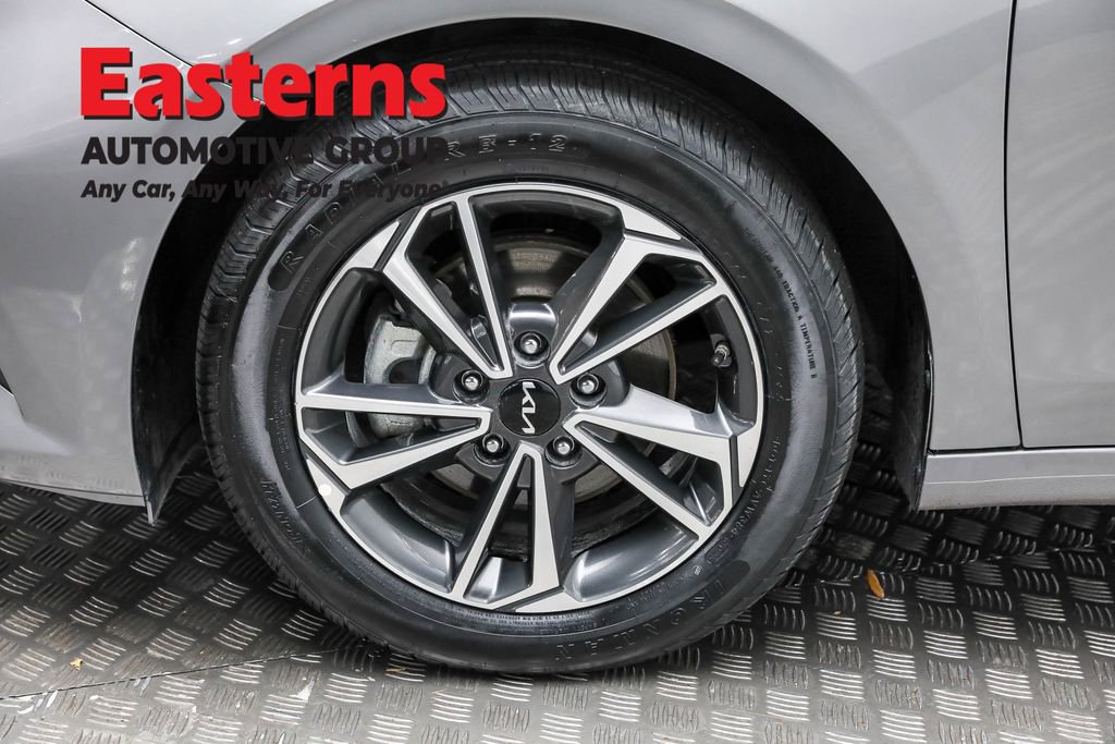 Used 2024 Kia Forte LXS image 30