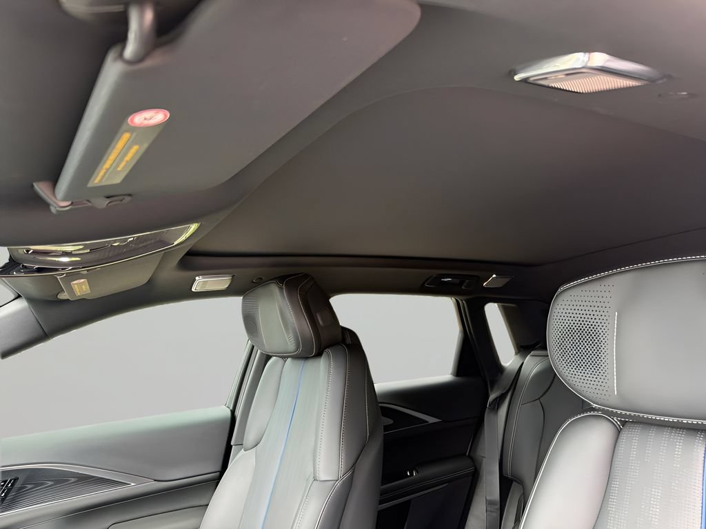 New 2026 Cadillac Lyriq Signature Sport w/ LPO, Floor Liner Package RWD image 32