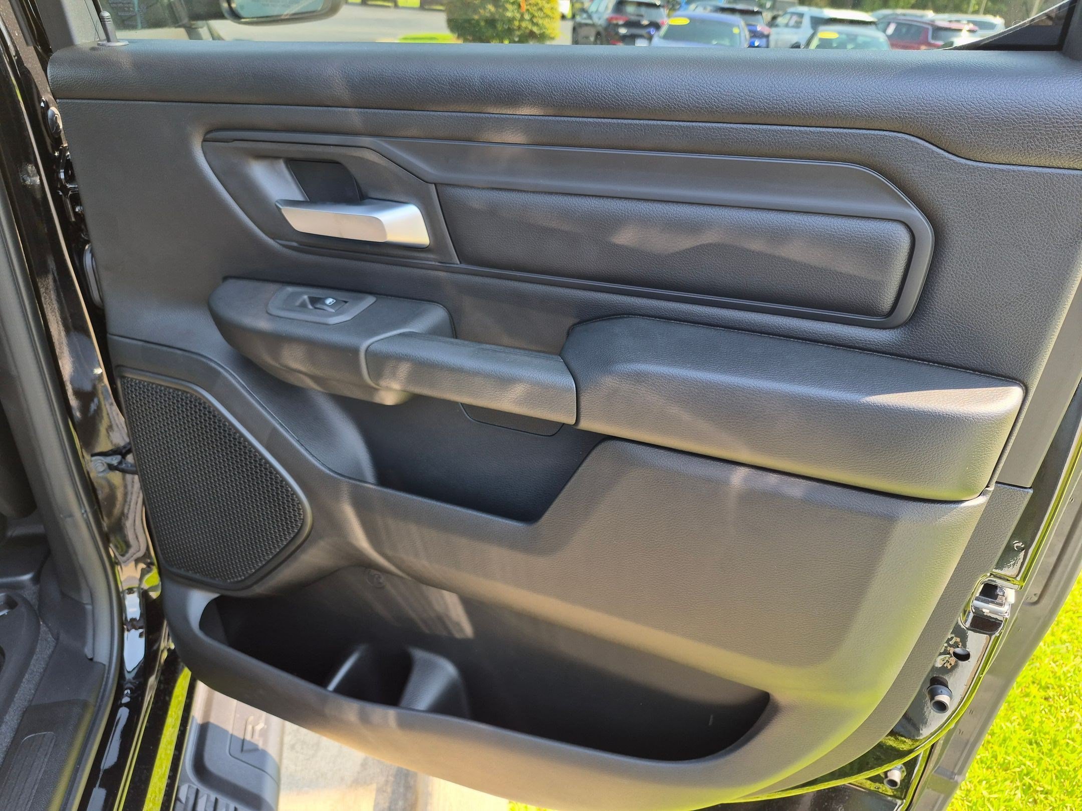 New 2026 RAM 1500 Express AWD/4WD image 17