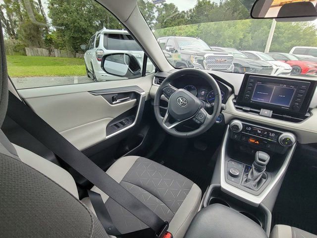 Used 2020 Toyota RAV4 XLE w/ Convenience Package AWD/4WD image 7