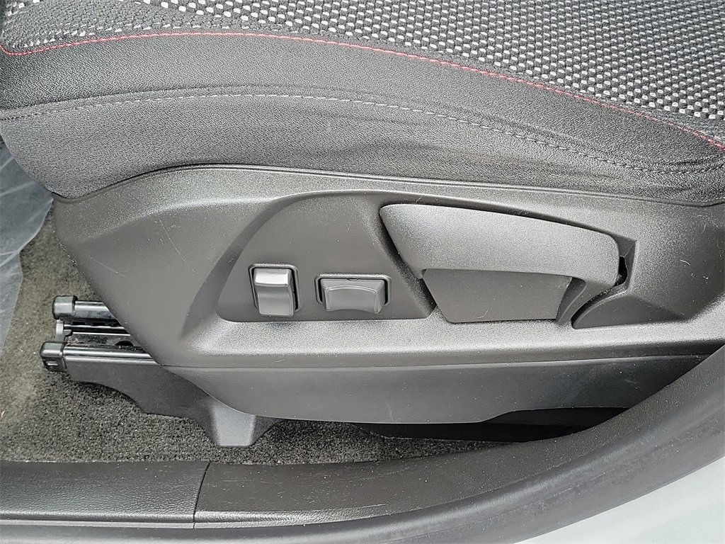 Used 2017 Chevrolet Equinox LS image 18