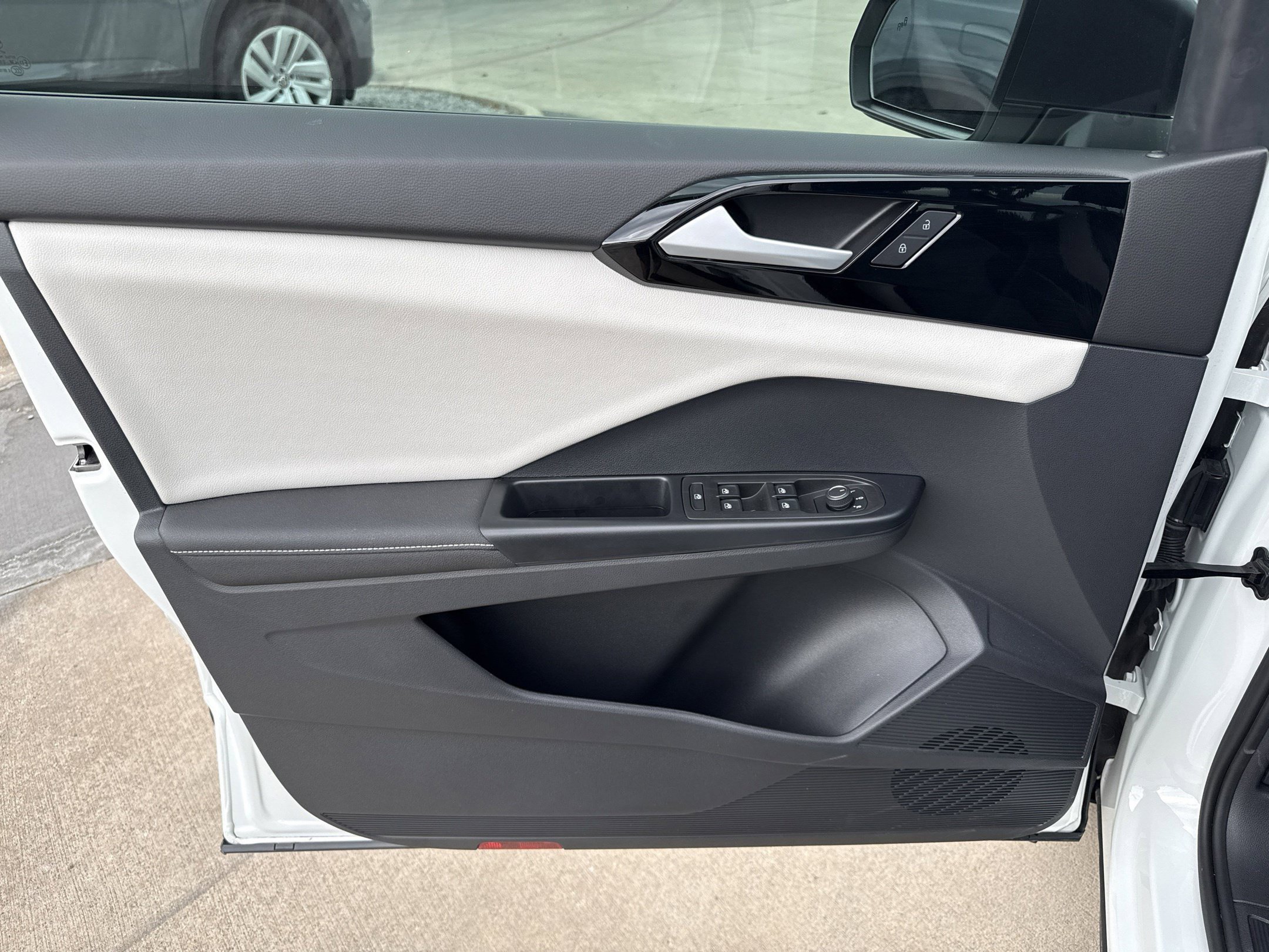 Certified 2026 Volkswagen Taos S FWD image 10