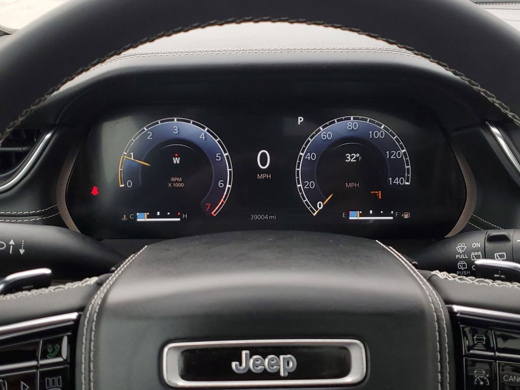 Used 2023 Jeep Grand Cherokee Overland image 27
