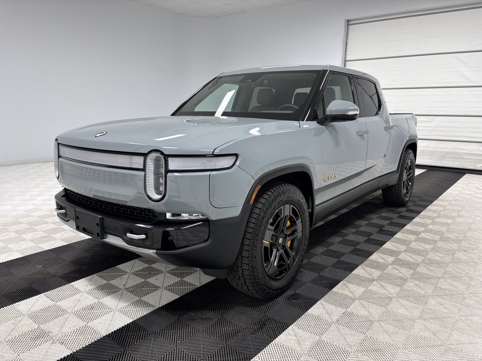Used 2024 Rivian R1T Adventure