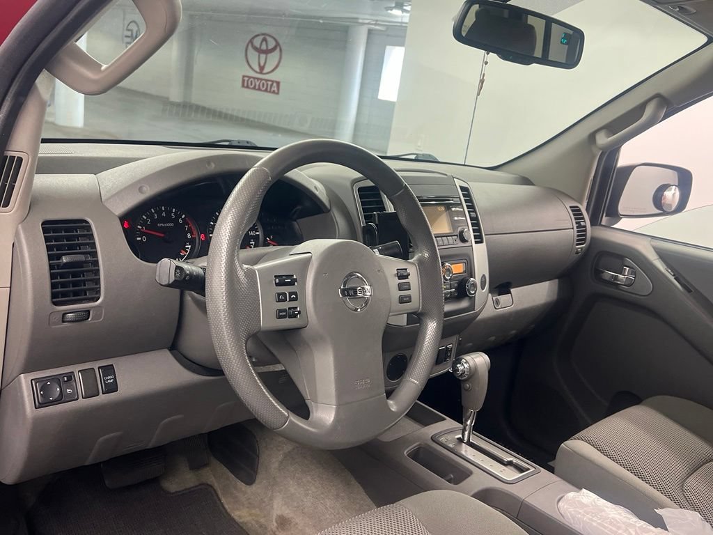 Used 2014 Nissan Frontier SV w/ SV Value Truck Package RWD image 11