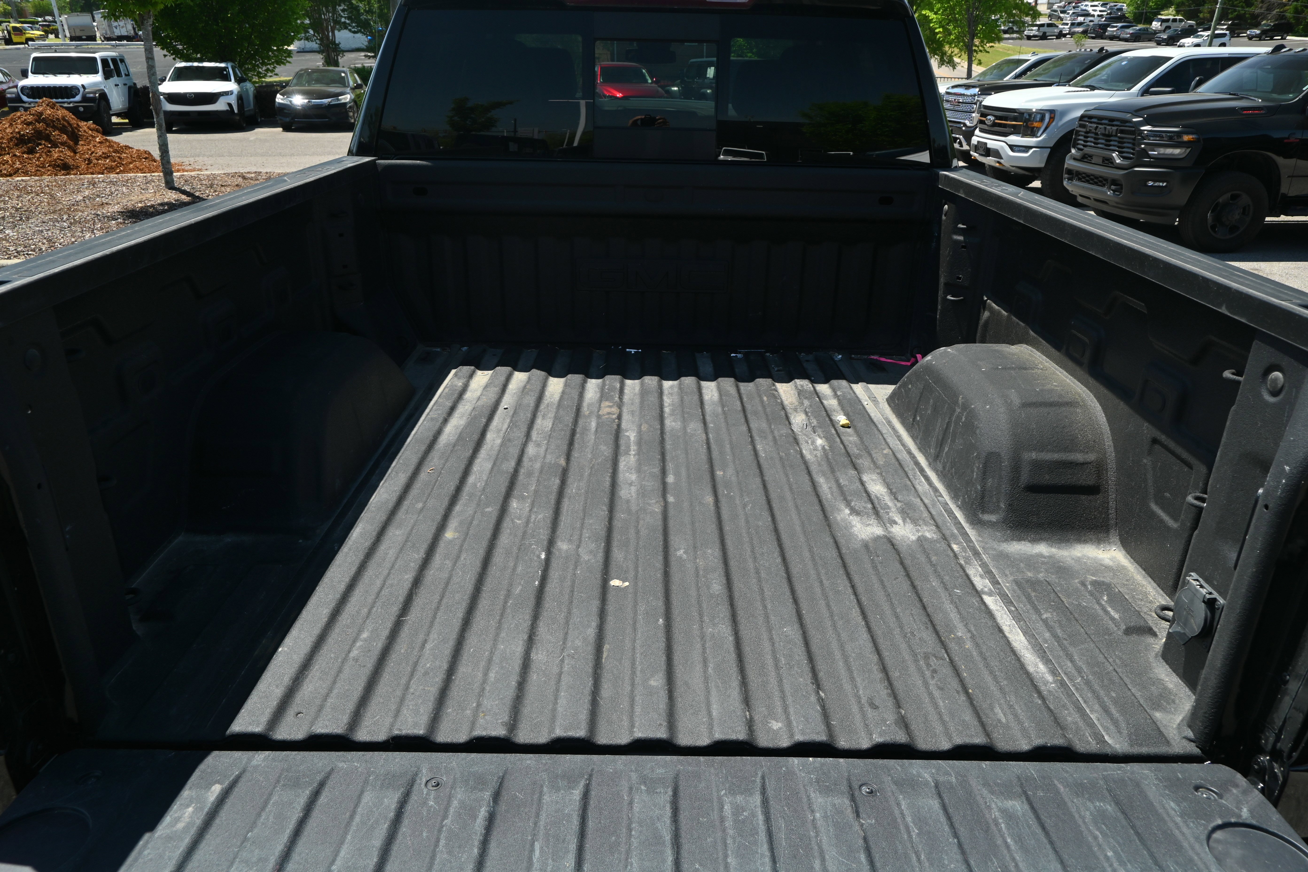 Used 2024 GMC Sierra 1500 Elevation w/ Elevation Premium Package AWD/4WD image 35