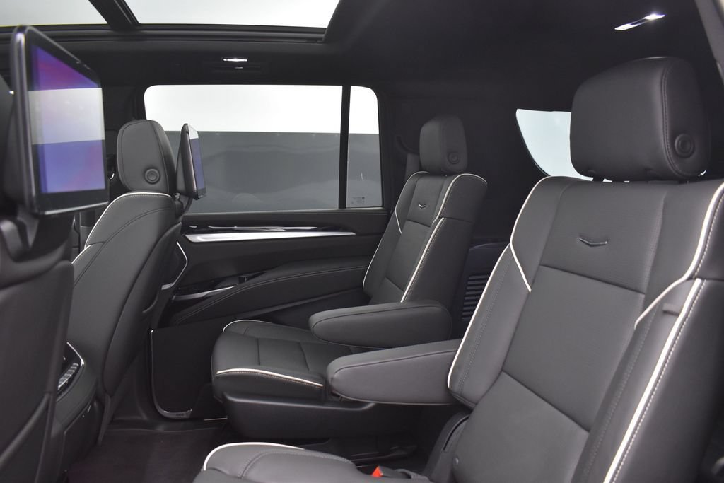 Certified 2026 Cadillac Escalade ESV Sport w/ Touring Package AWD/4WD image 29