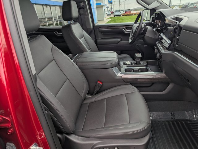 Used 2023 Chevrolet Silverado 1500 LTZ w/ Technology Package image 4