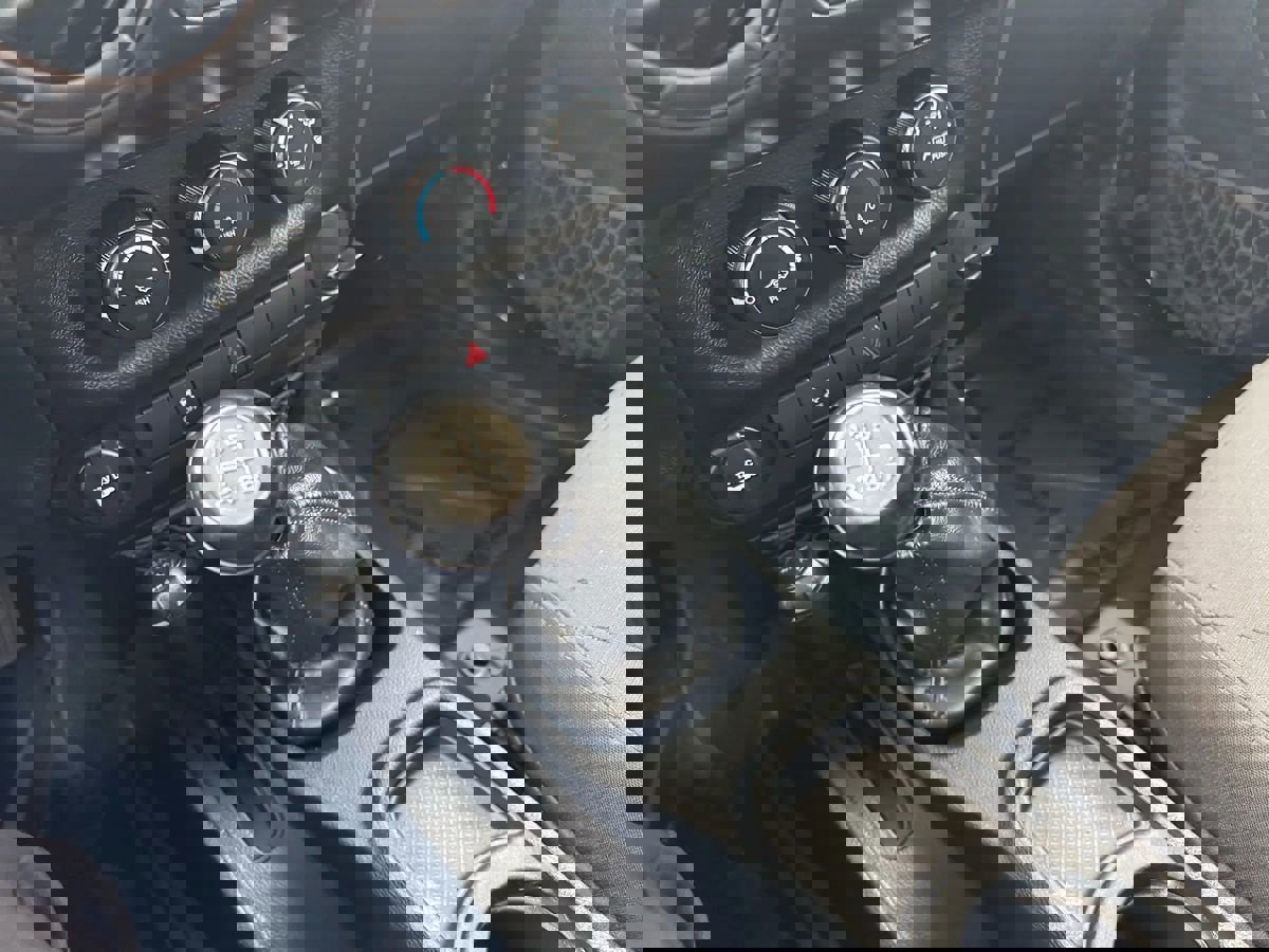 Used 2018 Jeep Wrangler Unlimited Sport image 16