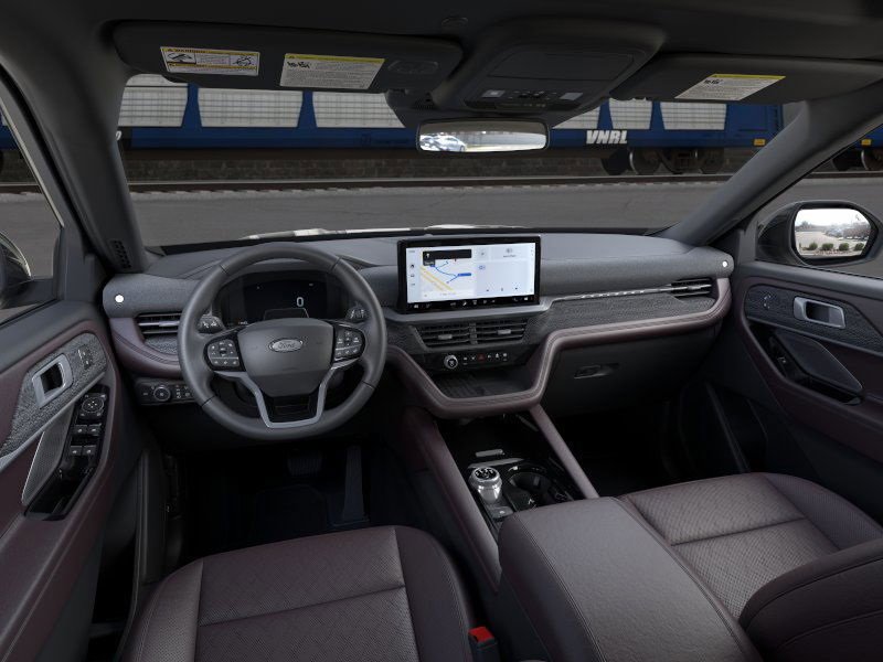 New 2025 Ford Explorer Platinum image 9
