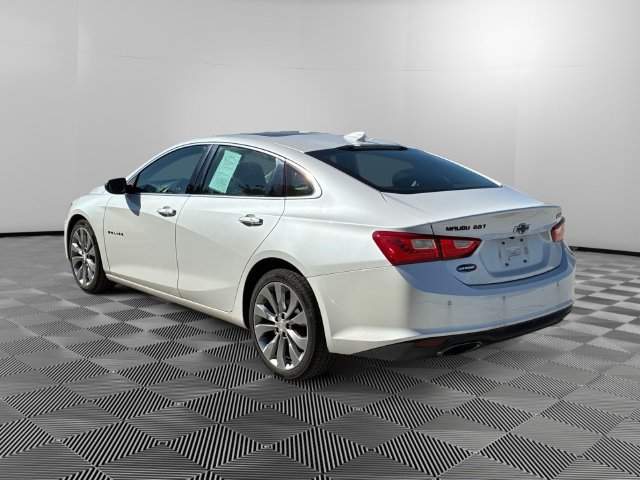 Used 2018 Chevrolet Malibu Premier w/ Premier Sun and Wheel Package FWD image 3