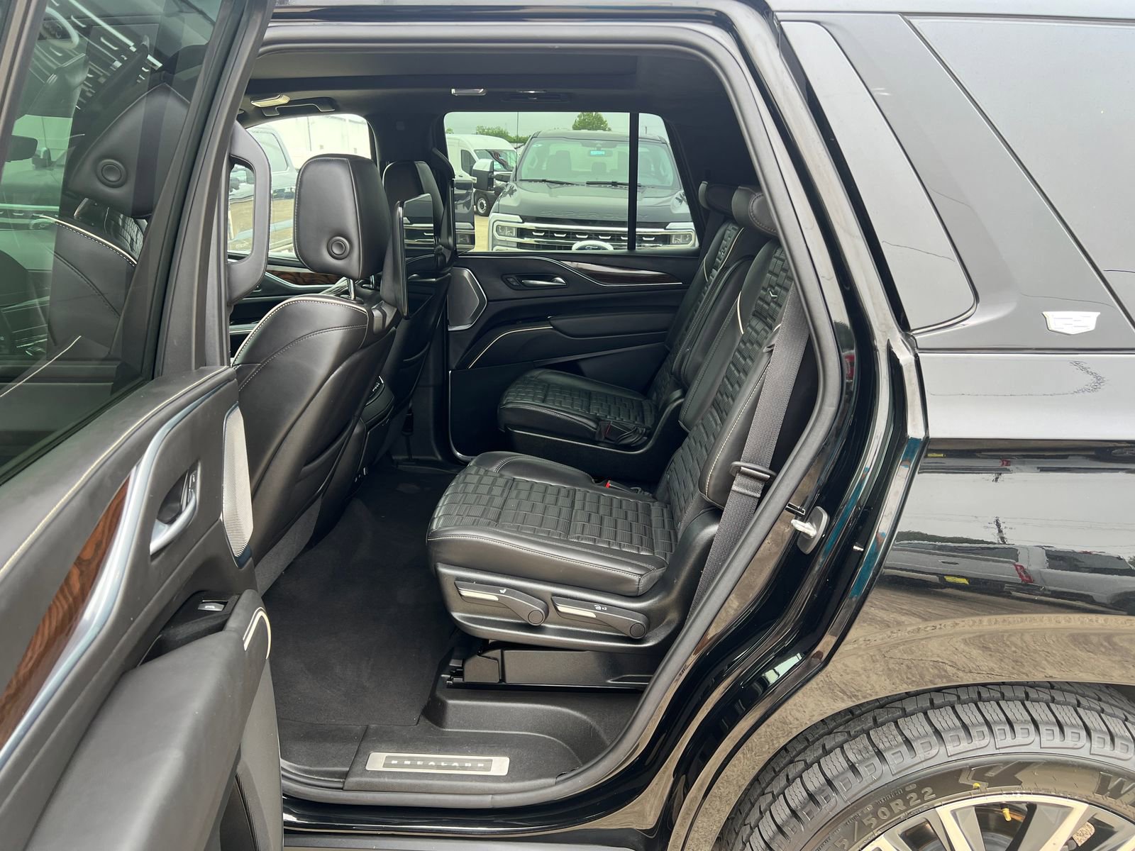Used 2021 Cadillac Escalade Sport Platinum RWD image 15