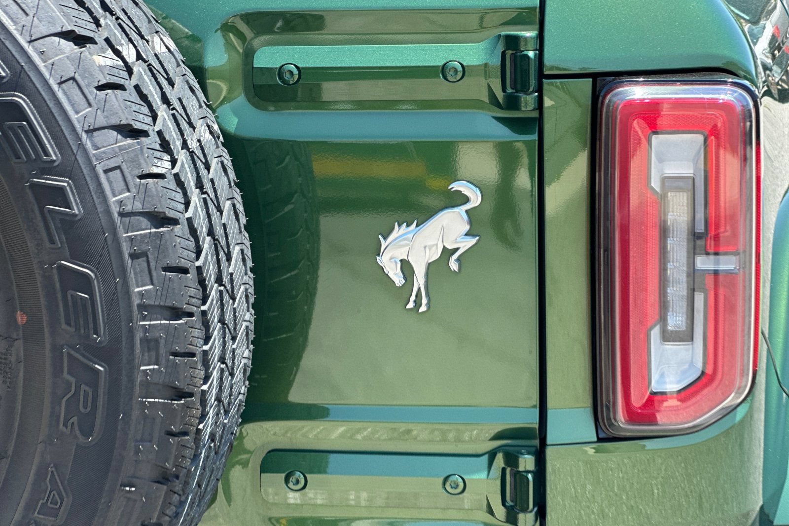 Used 2025 Ford Bronco Outer Banks AWD/4WD image 27