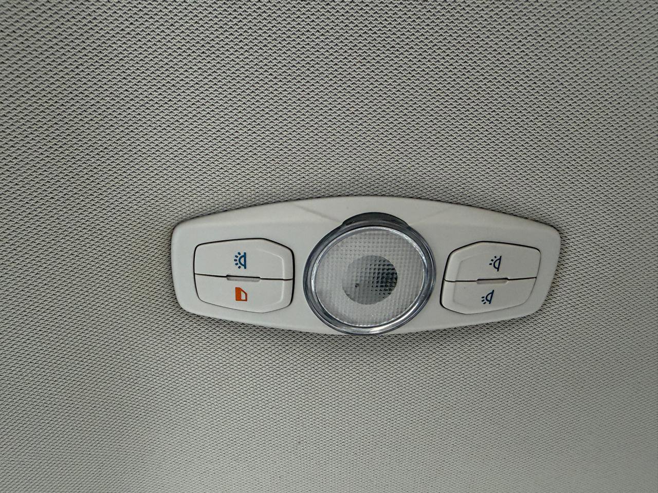 Used 2016 Ford C-MAX Energi SEL w/ Equipment Group 302A FWD image 19