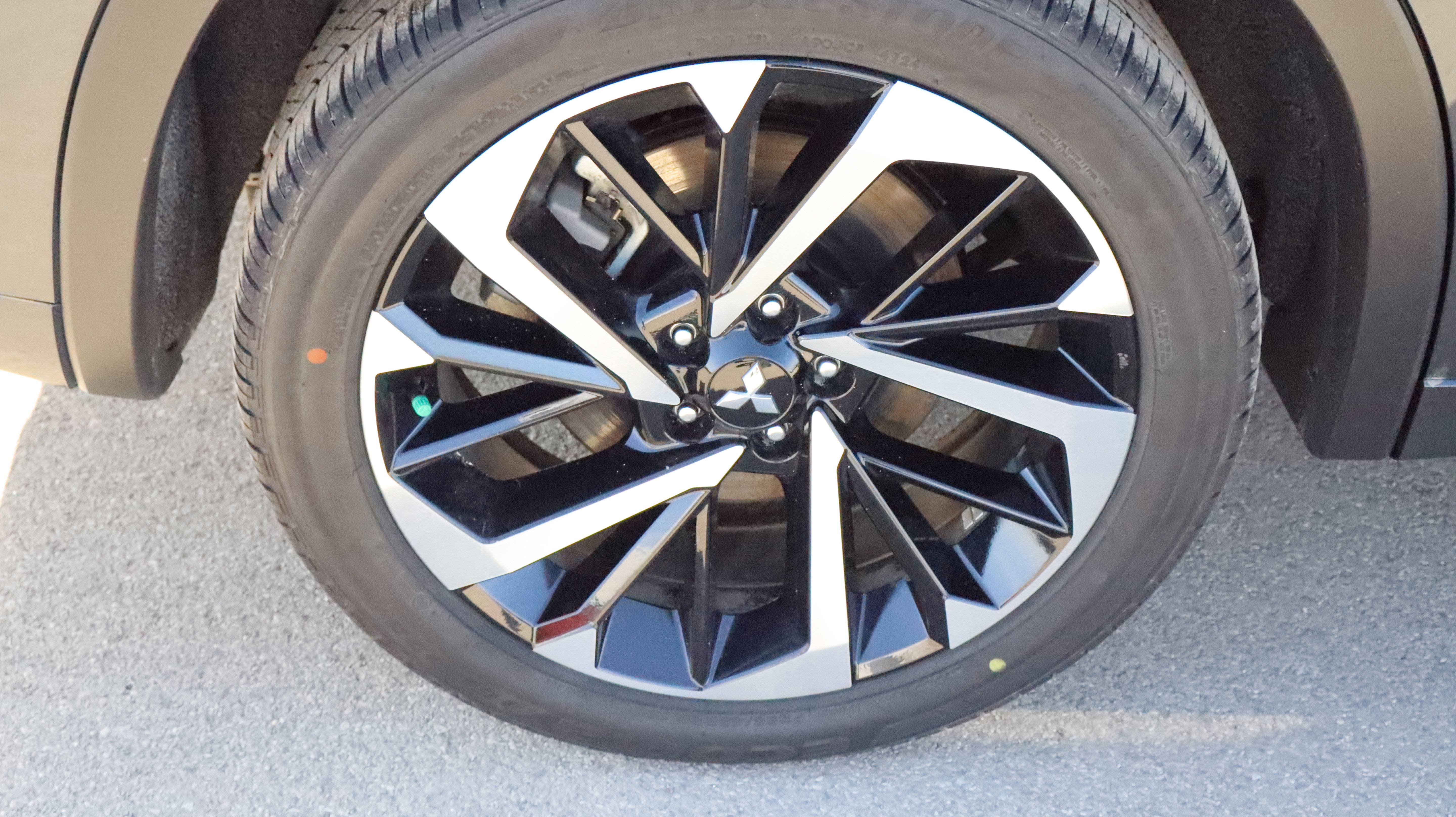 Used 2025 Mitsubishi Outlander SEL image 17