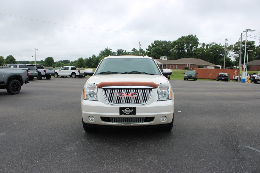 Used 2013 GMC Yukon Denali AWD/4WD image 3