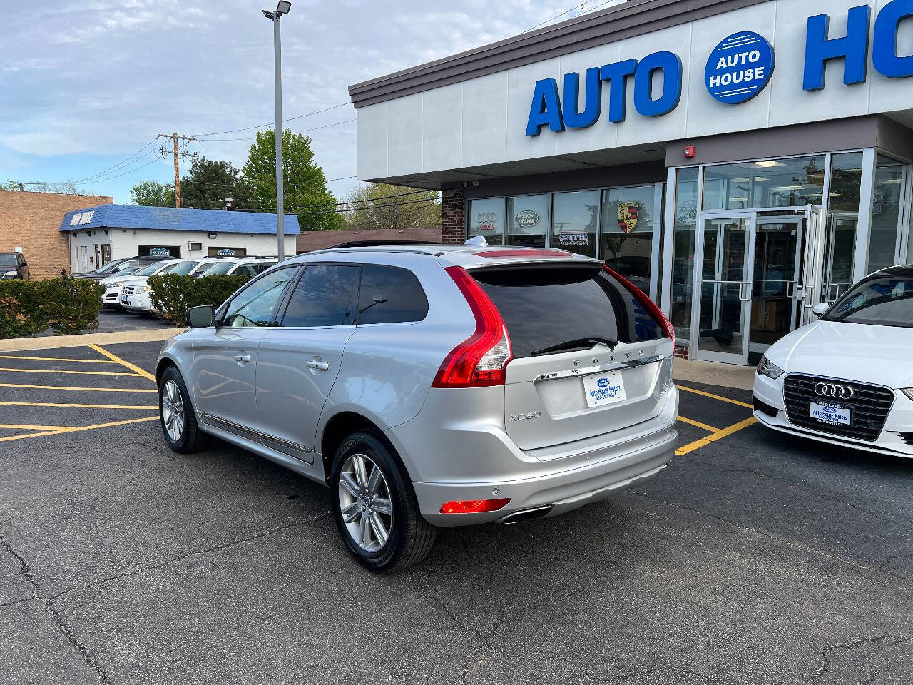 Used 2016 Volvo XC60 T5 Platinum w/ Protection Package AWD/4WD image 11