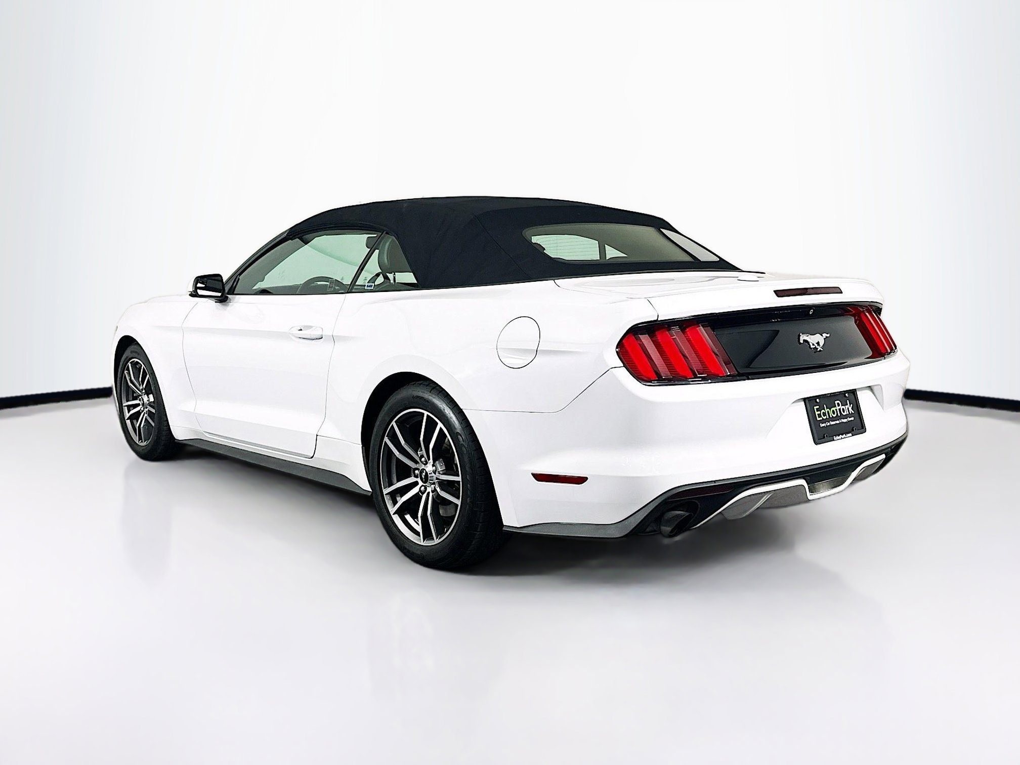Used 2016 Ford Mustang Premium image 5