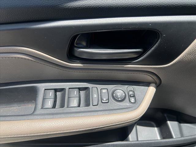 Used 2024 Honda Odyssey EX image 12