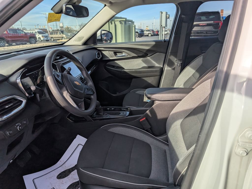 Used 2023 Chevrolet TrailBlazer LT w/ Convenience Package image 13