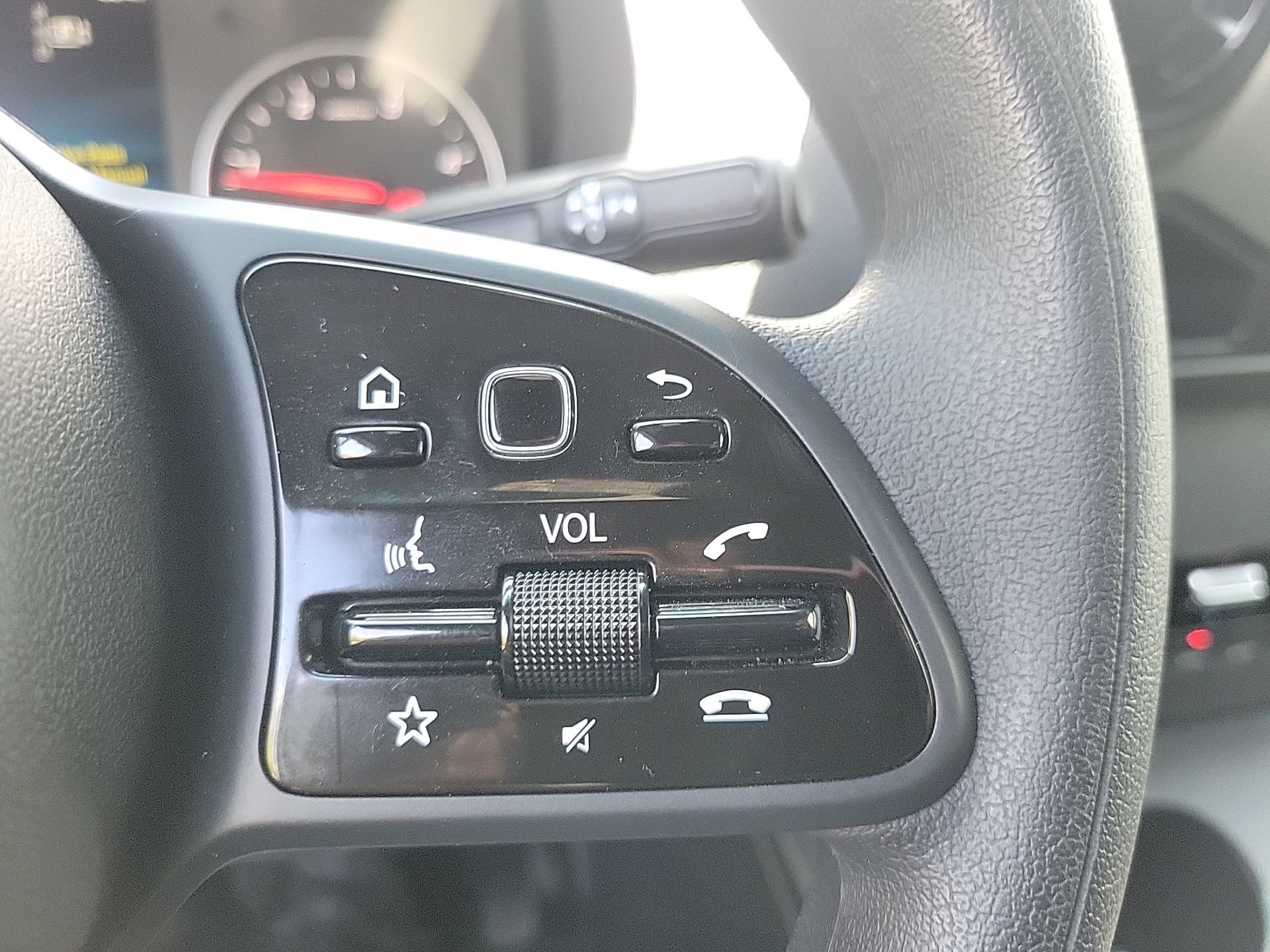 Used 2024 Mercedes-Benz Sprinter 2500 image 34