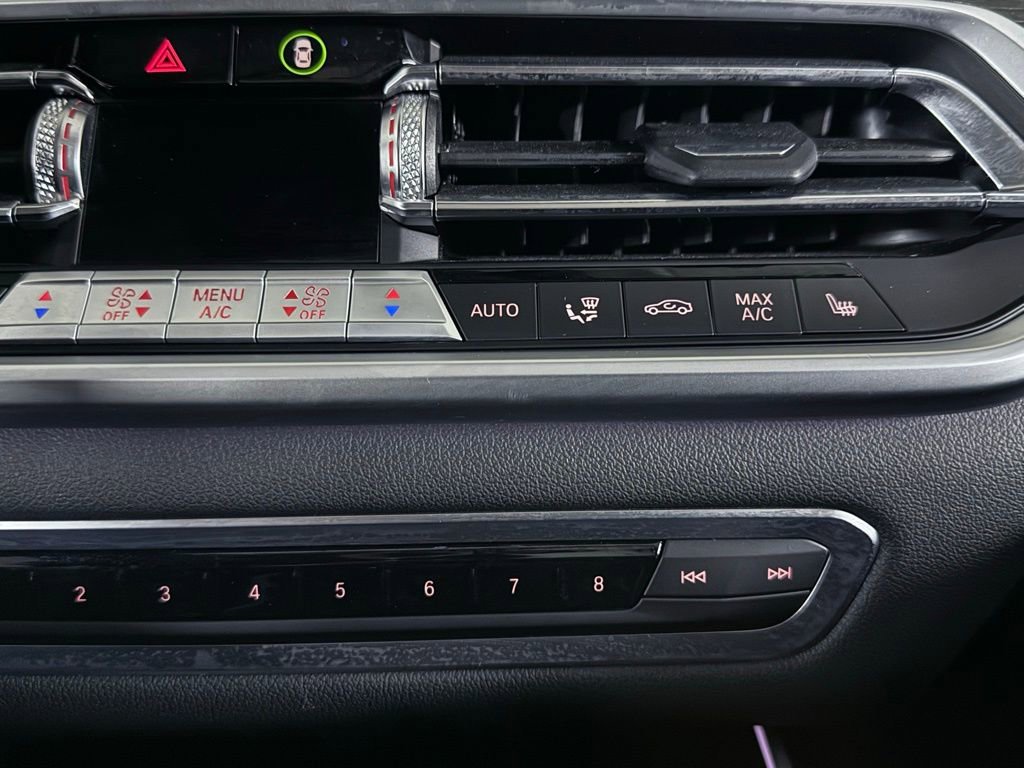 Used 2022 BMW X7 M50i image 47