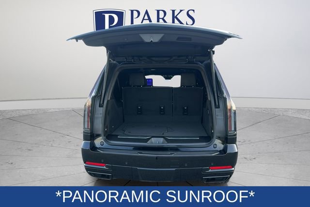 Certified 2025 Cadillac Escalade ESV Premium Luxury w/ LPO, Floor Liner Package AWD/4WD image 19